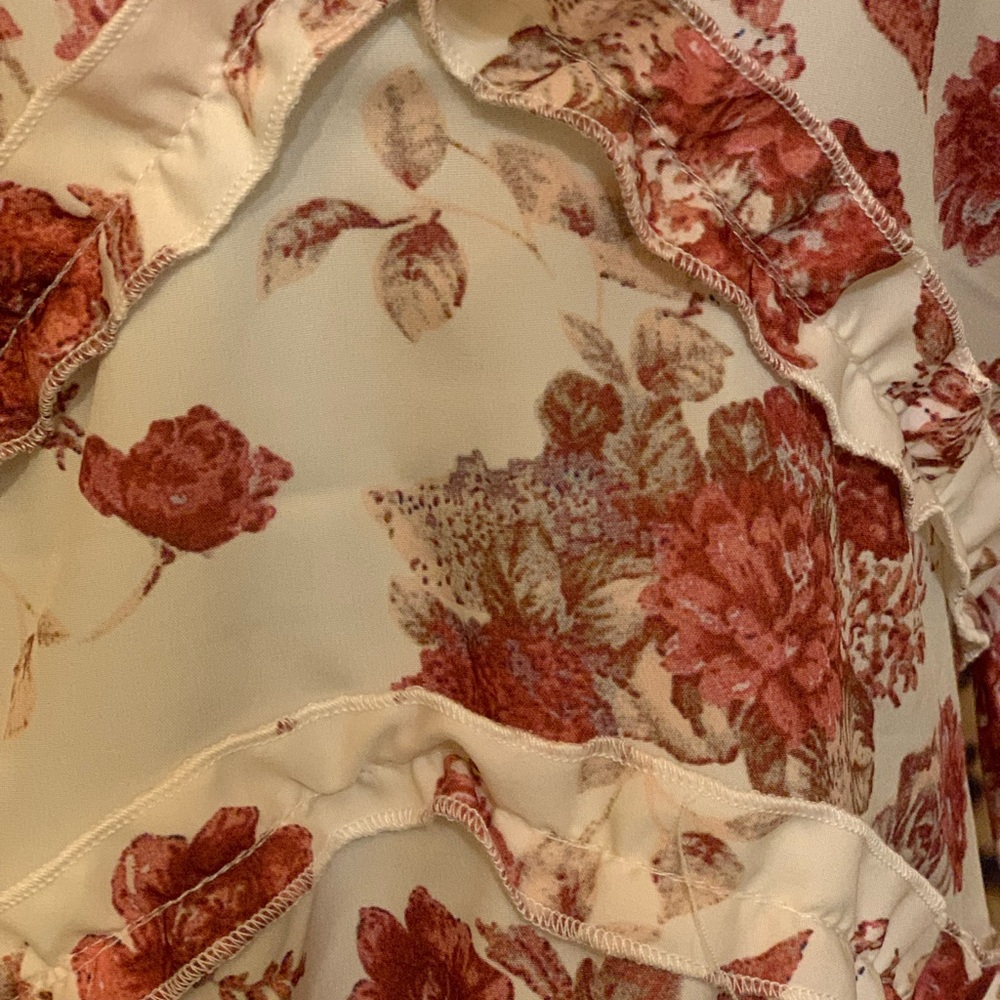 Floral Ruffle dress - Picture 2 of 5